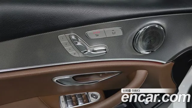 2019 Mercedes-Benz E-Class W213 E300 Avantgarde Sold VIN WDDZF4JB6KA542865 – dashboard