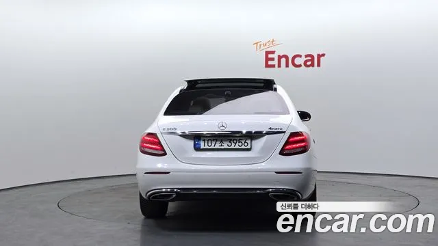 2019 Mercedes-Benz E-Class W213 E300 Avantgarde Sold VIN WDDZF4JB6KA542865 – photo 11