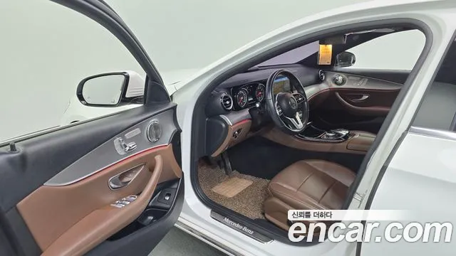 2019 Mercedes-Benz E-Class W213 E300 Avantgarde Sold VIN WDDZF4JB6KA542865 – photo 14