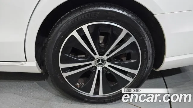 2019 Mercedes-Benz E-Class W213 E300 Avantgarde Sold VIN WDDZF4JB6KA542865 – photo 31