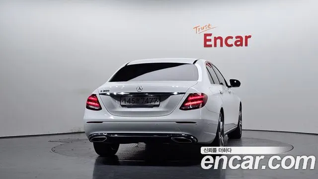 2019 Mercedes-Benz E-Class W213 E300 Avantgarde Sold VIN WDDZF4JB6KA603664 – front exterior