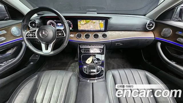 2019 Mercedes-Benz E-Class W213 E300 Exclusive Sold VIN WDDZF4JB6KA609822 – front exterior