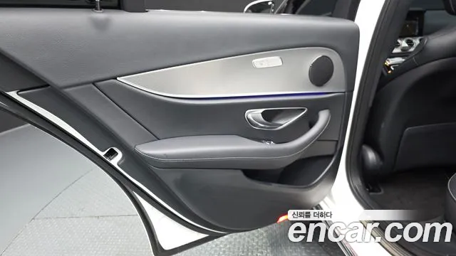 2019 Mercedes-Benz E-Class W213 E300 Avantgarde Sold VIN WDDZF4JB7KA693651 – dashboard