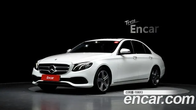 2019 Mercedes-Benz E-Class W213 E300 Avantgarde Sold VIN WDDZF4JB7KA693651 – engine bay