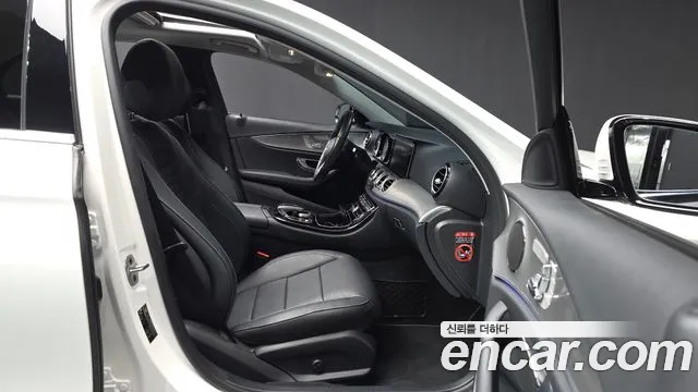 2019 Mercedes-Benz E-Class W213 E300 Avantgarde Sold VIN WDDZF4JB7KA693651 – photo 14