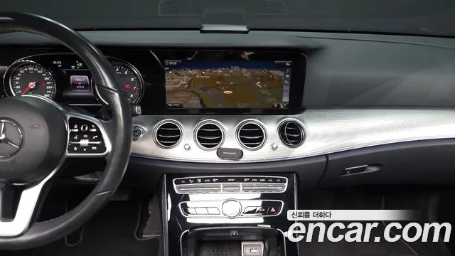 2019 Mercedes-Benz E-Class W213 E300 Avantgarde Sold VIN WDDZF4JB7KA693651 – photo 19