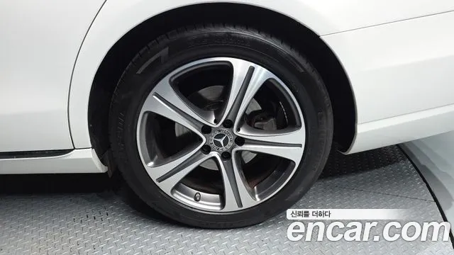 2019 Mercedes-Benz E-Class W213 E300 Avantgarde Sold VIN WDDZF4JB7KA693651 – photo 22