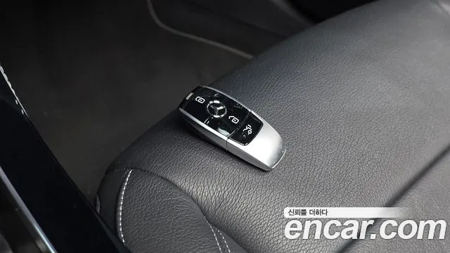 2019 Mercedes-Benz E-Class W213 E300 Avantgarde Sold VIN WDDZF4JB7KA693651 – photo 25