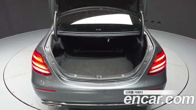 2019 Mercedes-Benz E-Class W213 E300 Avantgarde Sold VIN WDDZF4JB7KA696405 – undercarriage