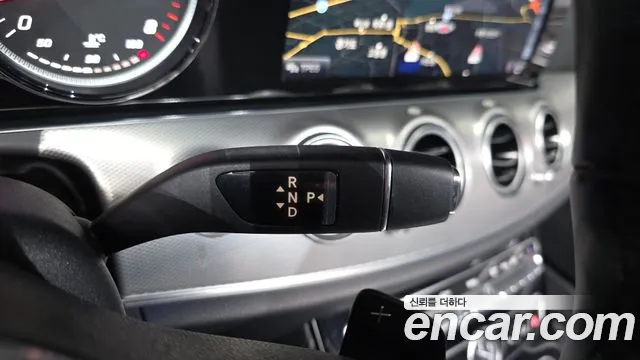 2019 Mercedes-Benz E-Class W213 E300 Avantgarde Sold VIN WDDZF4JB7KA696405 – photo 13