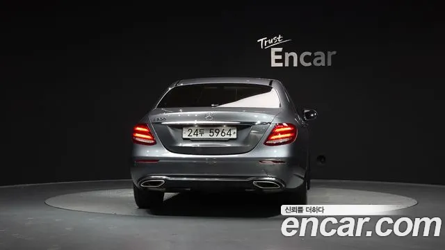 2019 Mercedes-Benz E-Class W213 E300 Avantgarde Sold VIN WDDZF4JB7KA696405 – photo 26