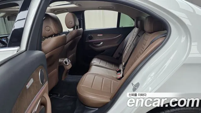 2018 Mercedes-Benz E-Class W213 E300 Exclusive Sold VIN WDDZF4JB8JA328653 – front exterior