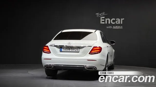 2018 Mercedes-Benz E-Class W213 E300 Exclusive VIN WDDZF4JB8JA328653