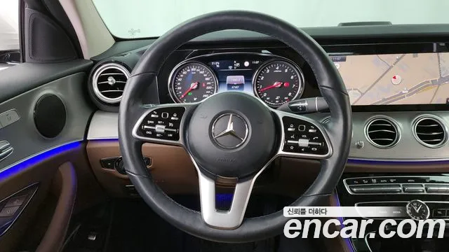 2019 Mercedes-Benz E-Class W213 E300 Avantgarde Sold VIN WDDZF4JB9KA546926 – front exterior