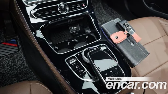 2019 Mercedes-Benz E-Class W213 E300 Avantgarde Sold VIN WDDZF4JB9KA698950 – odometer reading 2019 Mercedes-Benz E-Class W213 E300 Avantgarde Sold VIN WDDZF4JB9KA698950 – odometer reading