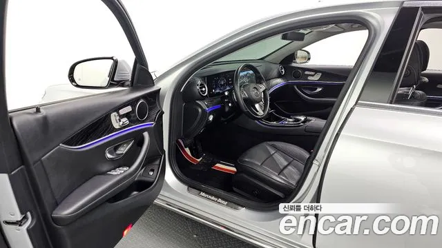 2017 Mercedes-Benz E-Class W213 E300 Av Intelligent Drive Sold VIN WDDZF4JBXHA169967 – front exterior 2017 Mercedes-Benz E-Class W213 E300 Av Intelligent Drive Sold VIN WDDZF4JBXHA169967 – front exterior