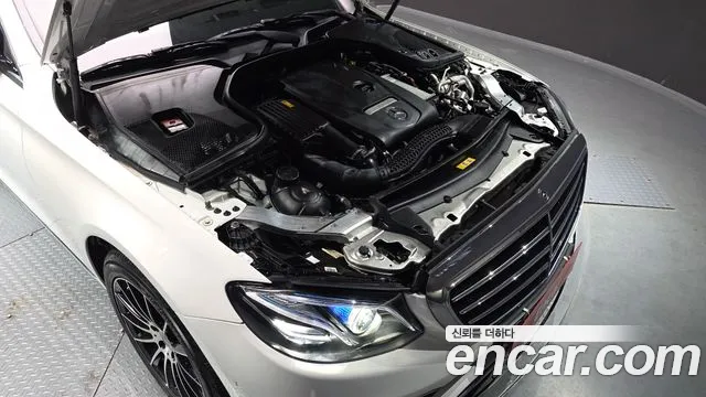 2019 Mercedes-Benz E-Class W213 E300 4MATIC Exclusive Sold VIN WDDZF4KB0KA495055 – exterior detail 2019 Mercedes-Benz E-Class W213 E300 4MATIC Exclusive Sold VIN WDDZF4KB0KA495055 – exterior detail