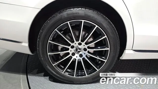 2019 Mercedes-Benz E-Class W213 E300 4MATIC Exclusive Sold VIN WDDZF4KB0KA495055 – photo 17 2019 Mercedes-Benz E-Class W213 E300 4MATIC Exclusive Sold VIN WDDZF4KB0KA495055 – photo 17