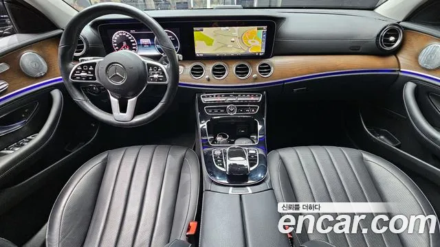 2019 Mercedes-Benz E-Class W213 E300 4MATIC Exclusive Sold VIN WDDZF4KB0KA562091 – rear exterior