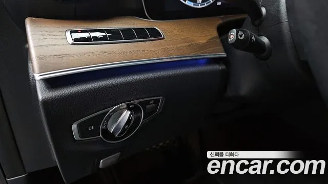 2019 Mercedes-Benz E-Class W213 E300 4MATIC Exclusive Sold VIN WDDZF4KB0KA562091 – side profile