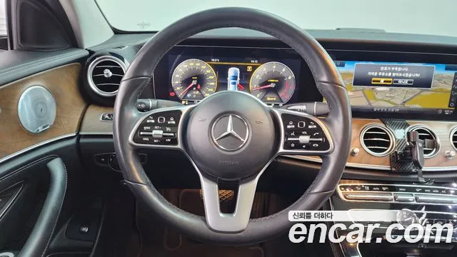 2019 Mercedes-Benz E-Class W213 E300 4MATIC Exclusive Sold VIN WDDZF4KB0KA624265 – engine bay
