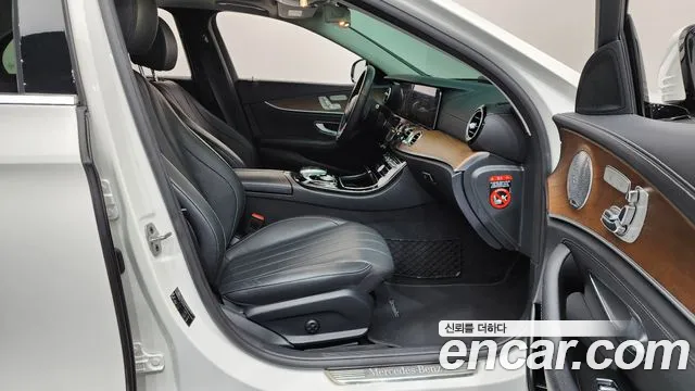 2019 Mercedes-Benz E-Class W213 E300 4MATIC Exclusive Sold VIN WDDZF4KB0KA624265 – photo 11