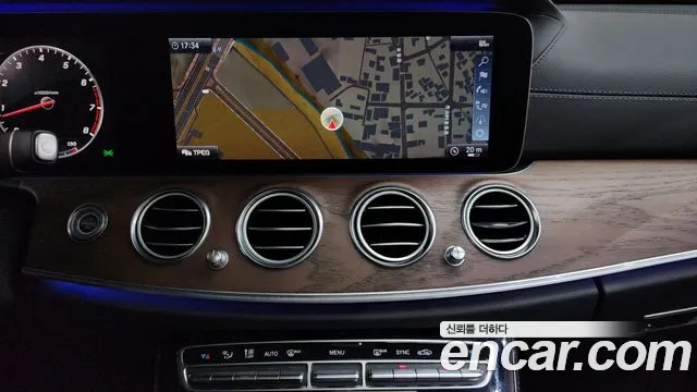 2019 Mercedes-Benz E-Class W213 E300 4MATIC Exclusive Sold VIN WDDZF4KB1KA498417 – photo 19