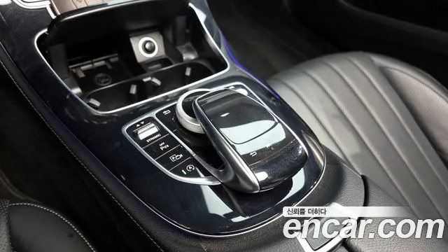 2018 Mercedes-Benz E-Class W213 E300 4MATIC Exclusive Sold VIN WDDZF4KB2JA334608 – interior seats