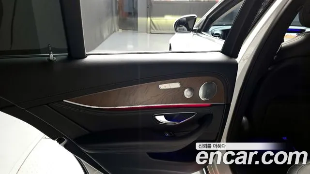 2019 Mercedes-Benz E-Class W213 E300 4MATIC Exclusive Sold VIN WDDZF4KB2KA511806 – engine bay 2019 Mercedes-Benz E-Class W213 E300 4MATIC Exclusive Sold VIN WDDZF4KB2KA511806 – engine bay