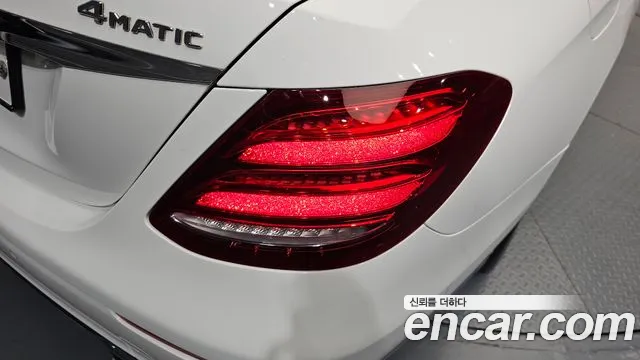 2019 Mercedes-Benz E-Class W213 E300 4MATIC Exclusive Sold VIN WDDZF4KB2KA566787 – interior seats