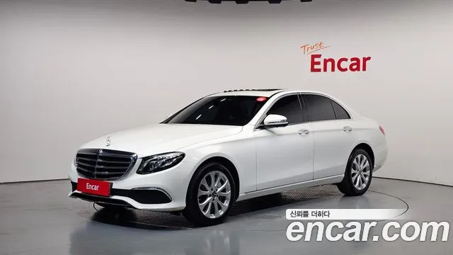 2019 Mercedes-Benz E-Class W213 E300 4MATIC Exclusive Sold VIN WDDZF4KB2KA566787 – engine bay