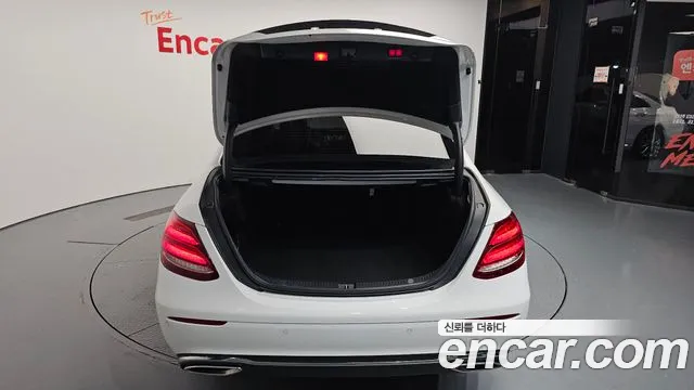2019 Mercedes-Benz E-Class W213 E300 4MATIC Exclusive Sold VIN WDDZF4KB2KA566787 – photo 21