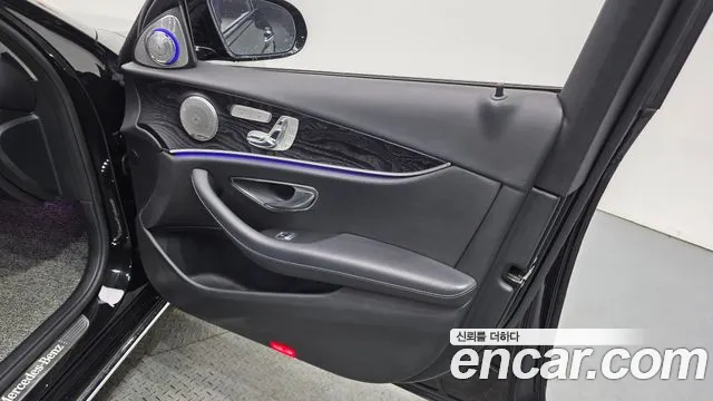 2017 Mercedes-Benz E-Class W213 E300 4MATIC AV Intelligent Drive Sold VIN WDDZF4KB3HA226475 – rear exterior 2017 Mercedes-Benz E-Class W213 E300 4MATIC AV Intelligent Drive Sold VIN WDDZF4KB3HA226475 – rear exterior