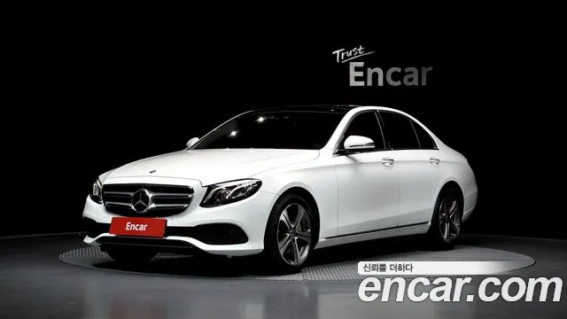 2017 Mercedes-Benz E-Class W213 E300 4MATIC AV Intelligent Drive Sold VIN WDDZF4KB3HA249285 – trunk area
