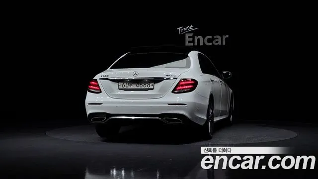 2017 Mercedes-Benz E-Class W213 E300 4MATIC AMG Line VIN WDDZF4KB4HA222046