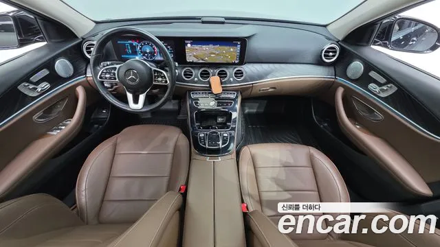2019 Mercedes-Benz E-Class W213 E300 4MATIC Avnatgarde Sold VIN WDDZF4KB4KA503206 – exterior detail