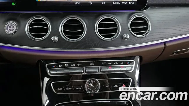 2019 Mercedes-Benz E-Class W213 E300 4MATIC Avnatgarde Sold VIN WDDZF4KB4KA654742 – photo 24