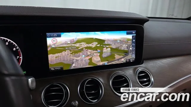 2019 Mercedes-Benz E-Class W213 E300 4MATIC Exclusive Sold VIN WDDZF4KB4KA668107 – engine bay