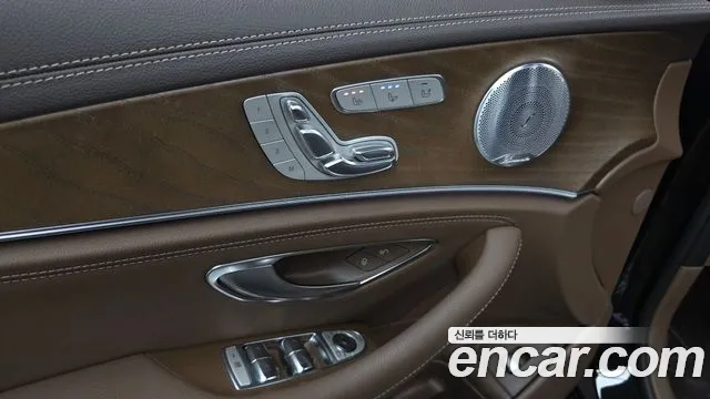 2019 Mercedes-Benz E-Class W213 E300 4MATIC Exclusive Sold VIN WDDZF4KB4KA668107 – photo 32