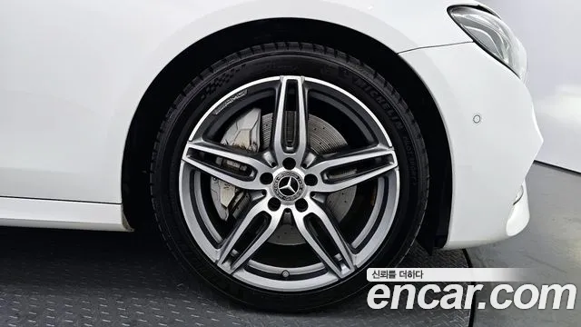 2020 Mercedes-Benz E-Class W213 E300 4MATIC AMG Line Sold VIN WDDZF4KB4LA707280 – photo 16