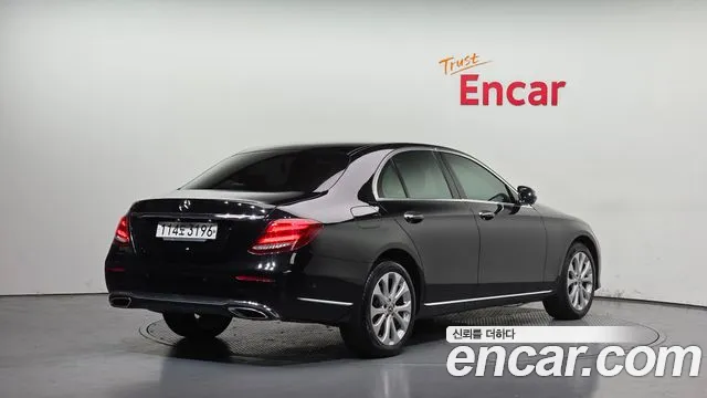 2020 Mercedes-Benz E-Class W213 E300 4MATIC Exclusive Sold VIN WDDZF4KB5LA719440 – interior seats