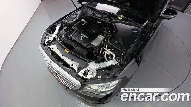 2020 Mercedes-Benz E-Class W213 E300 4MATIC Exclusive Sold VIN WDDZF4KB5LA719440 – engine bay