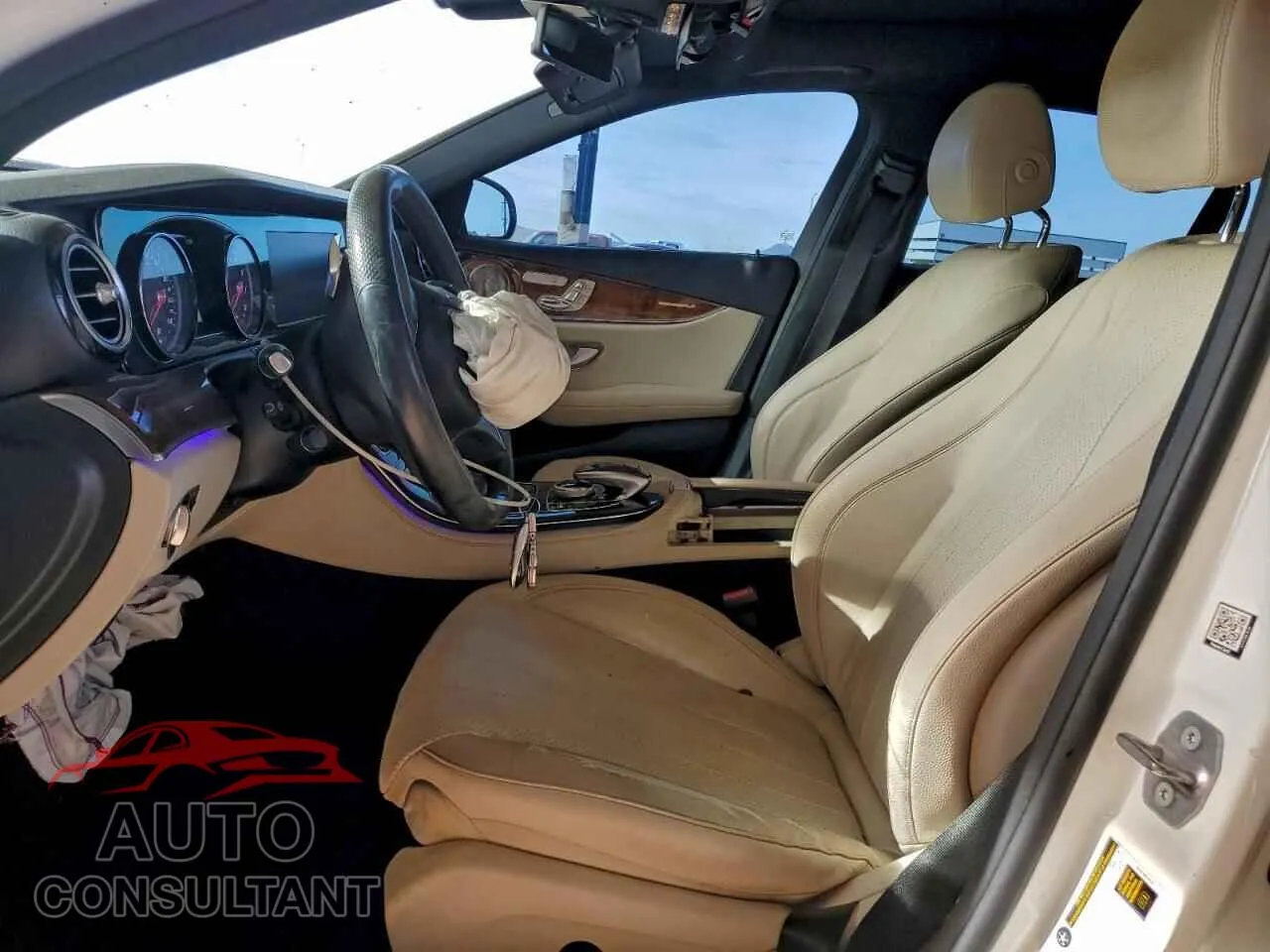 2017 MERCEDES-BENZ E-CLASS Damaged VIN WDDZF4KB6HA061117 – exterior detail