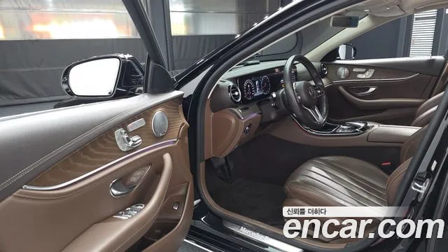 2019 Mercedes-Benz E-Class W213 E300 4MATIC Exclusive Sold VIN WDDZF4KB7KA619984 – photo 13