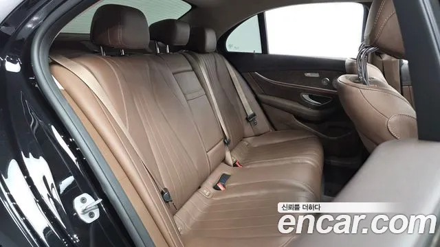 2019 Mercedes-Benz E-Class W213 E300 4MATIC Exclusive Sold VIN WDDZF4KB7KA619984 – photo 20