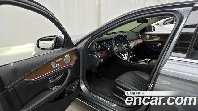 2019 Mercedes-Benz E-Class W213 E300 4MATIC Exclusive Sold VIN WDDZF4KB7KA652872 – photo 19