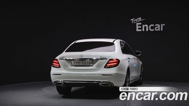 2019 Mercedes-Benz E-Class W213 E300 4MATIC Avnatgarde Sold VIN WDDZF4KB7KA658767 – exterior detail
