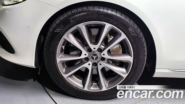 2019 Mercedes-Benz E-Class W213 E300 4MATIC Avnatgarde Sold VIN WDDZF4KB7KA658767 – photo 13