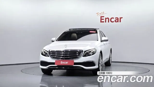 2019 Mercedes-Benz E-Class W213 E300 4MATIC Exclusive Sold VIN WDDZF4KB7KA663743 – rear exterior