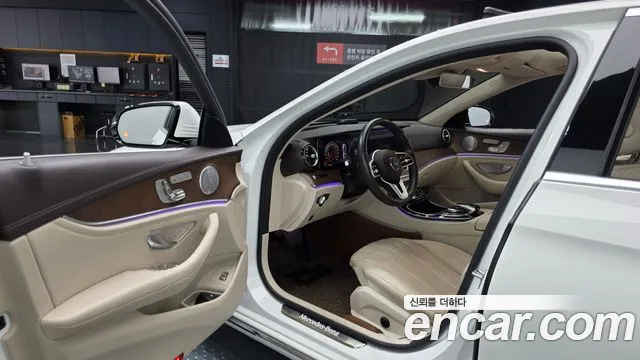 2019 Mercedes-Benz E-Class W213 E300 4MATIC Exclusive Sold VIN WDDZF4KB7KA663743 – photo 18